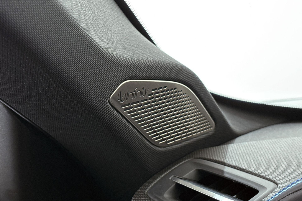 Lynk & Co 01 (Z496HP) met abonnement