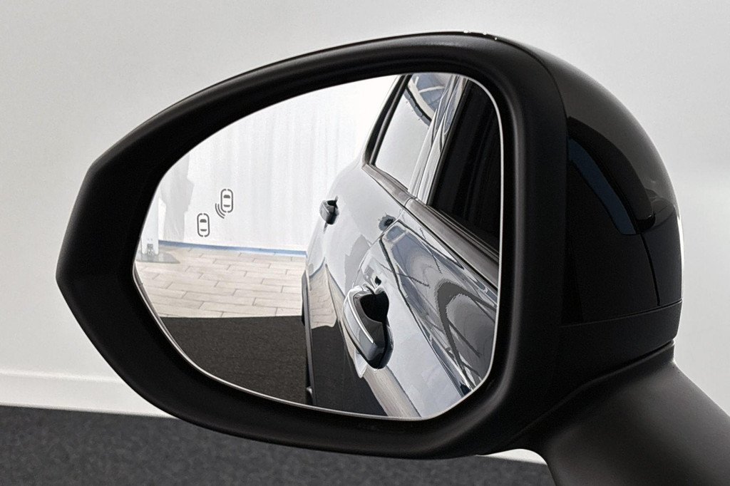 Lynk & Co 01 (Z496HP) met abonnement