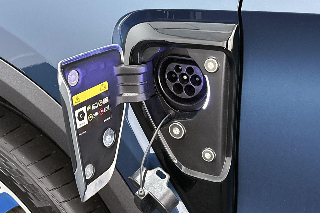 Lynk & Co 01 (Z496HP) met abonnement