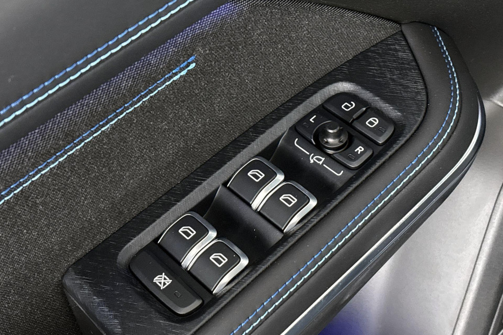 Lynk & Co 01 (Z496HP) met abonnement