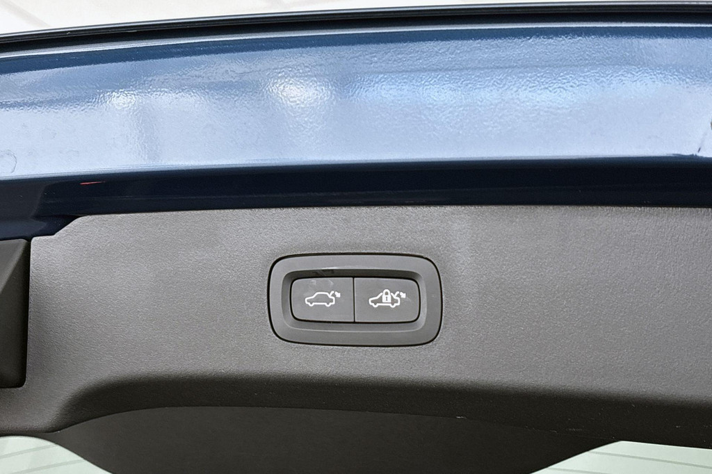 Lynk & Co 01 (Z496HP) met abonnement