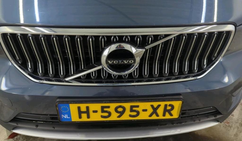 Volvo XC40 (H595XR) met abonnement