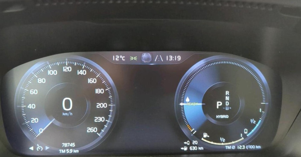 Volvo XC40 (H595XR) met abonnement