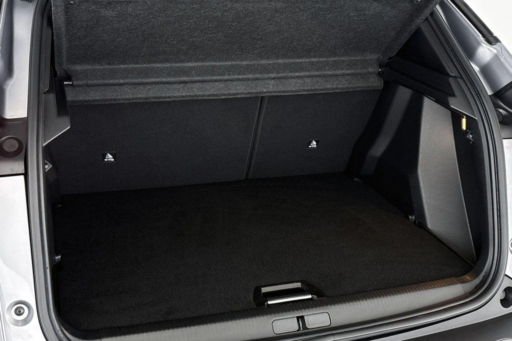 Peugeot e-2008 (HLS08B) met abonnement