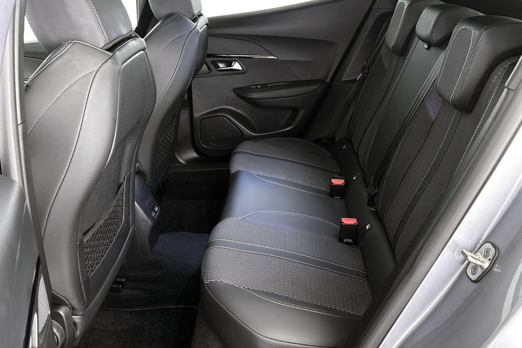 Peugeot e-2008 (HLS08B) met abonnement