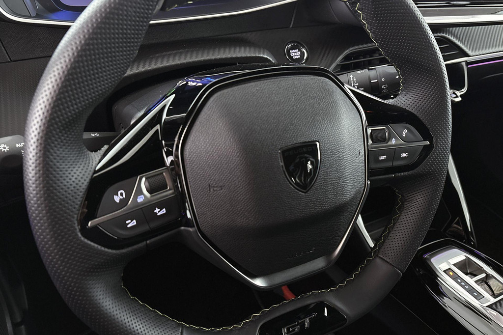 Peugeot e-2008 (HNP79V) met abonnement