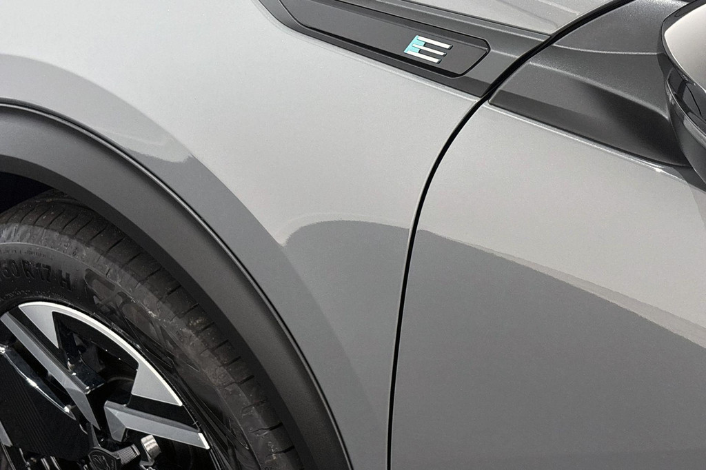 Peugeot e-2008 (HNP79V) met abonnement