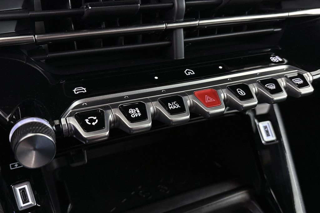 Peugeot e-2008 (HNP79V) met abonnement