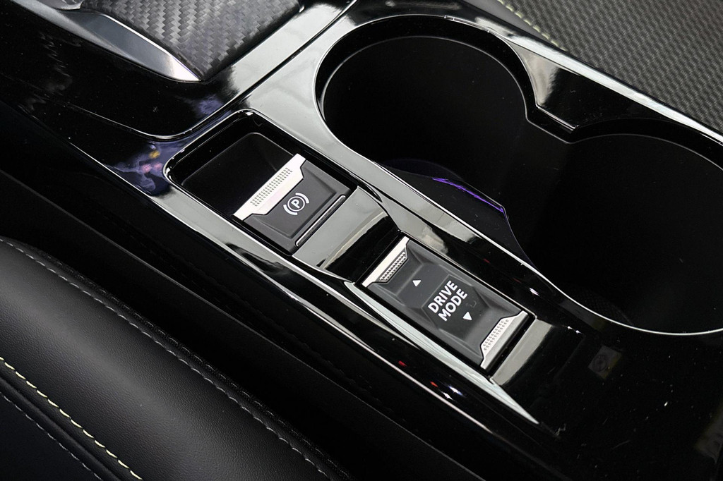 Peugeot e-2008 (HNP79V) met abonnement