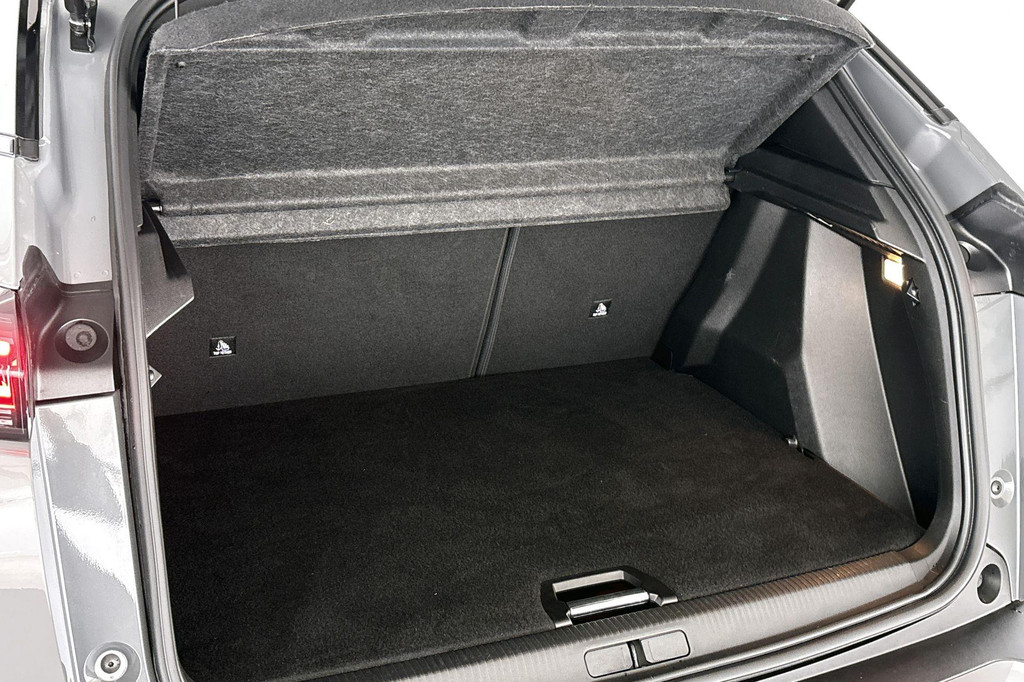 Peugeot e-2008 (HNP79V) met abonnement