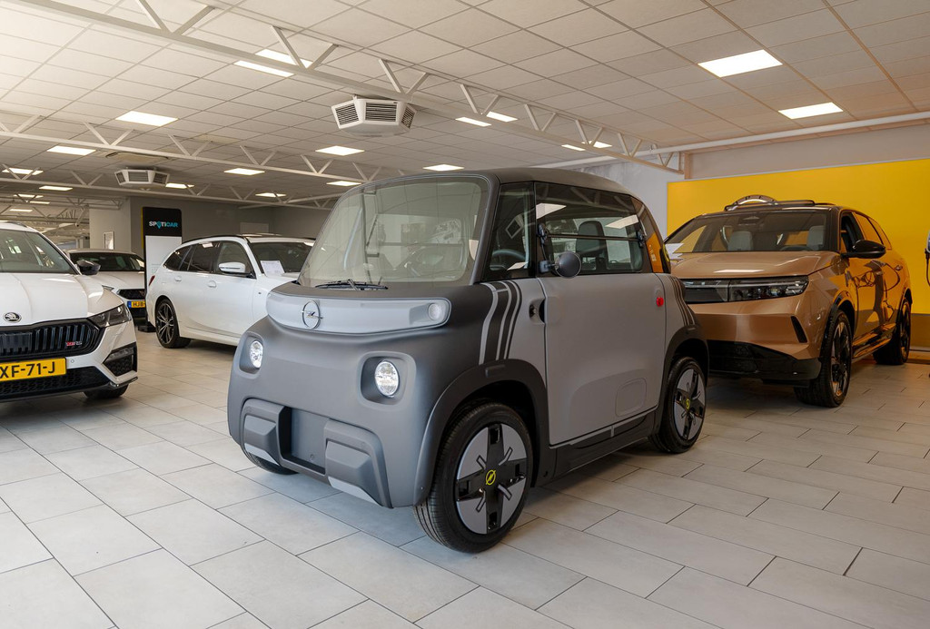 Opel Corsa (R474RL) met abonnement