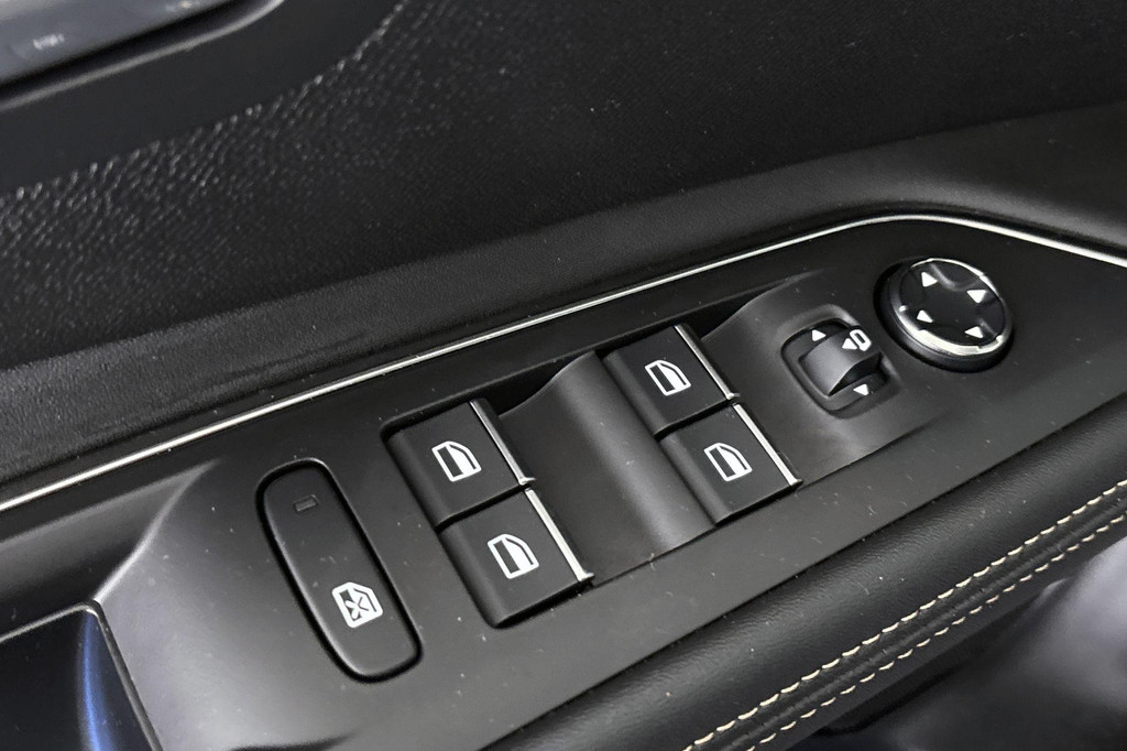 Peugeot 5008 (JTL71L) met abonnement