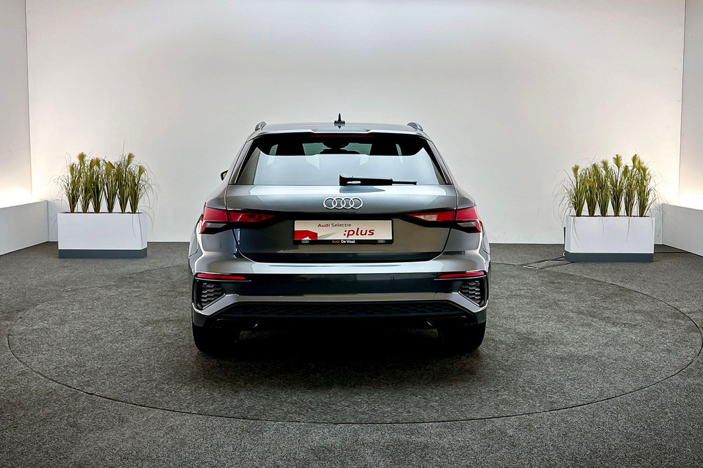 Audi A3 (X106ZD) met abonnement