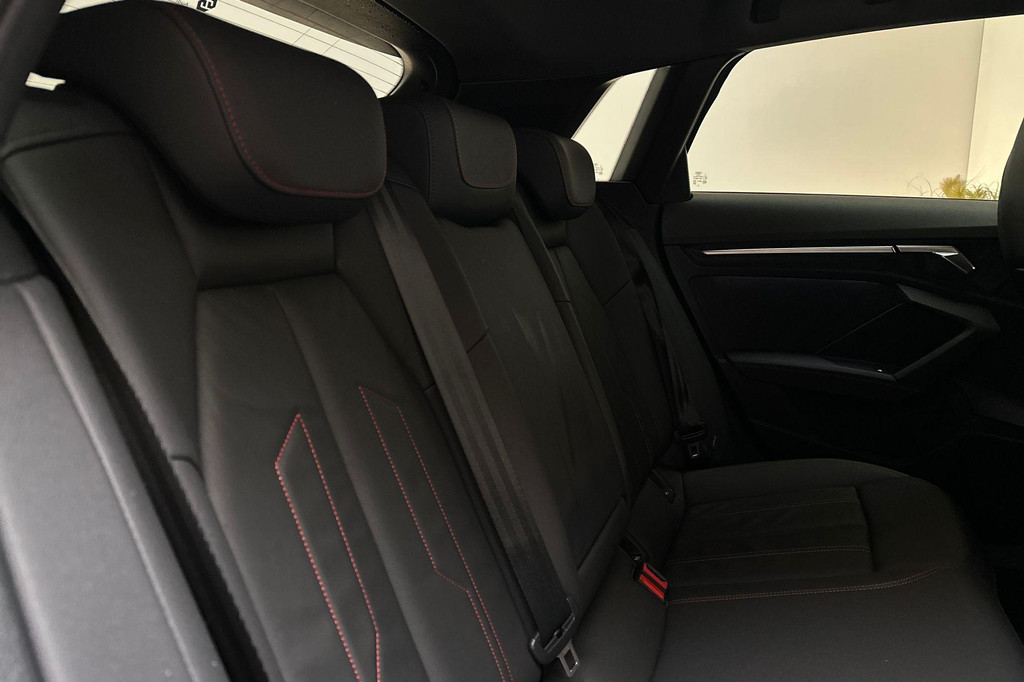 Audi A3 (X106ZD) met abonnement