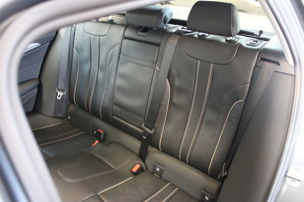 BMW 5 Serie touring (N347DZ) met abonnement