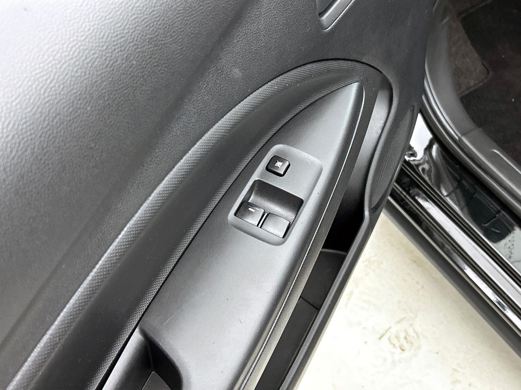 Mitsubishi Space Star (S276BZ) met abonnement