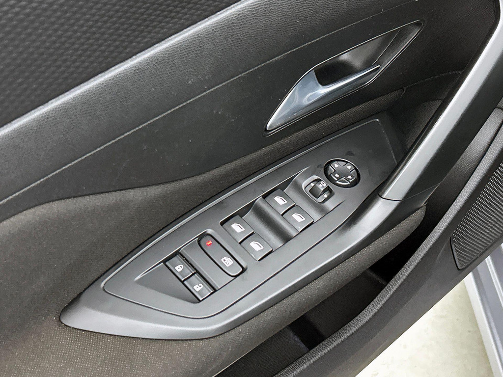 Peugeot 308 (JKJ26P) met abonnement