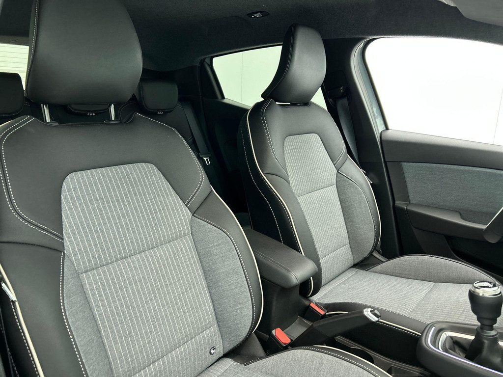 Renault Clio (GZK20J) met abonnement