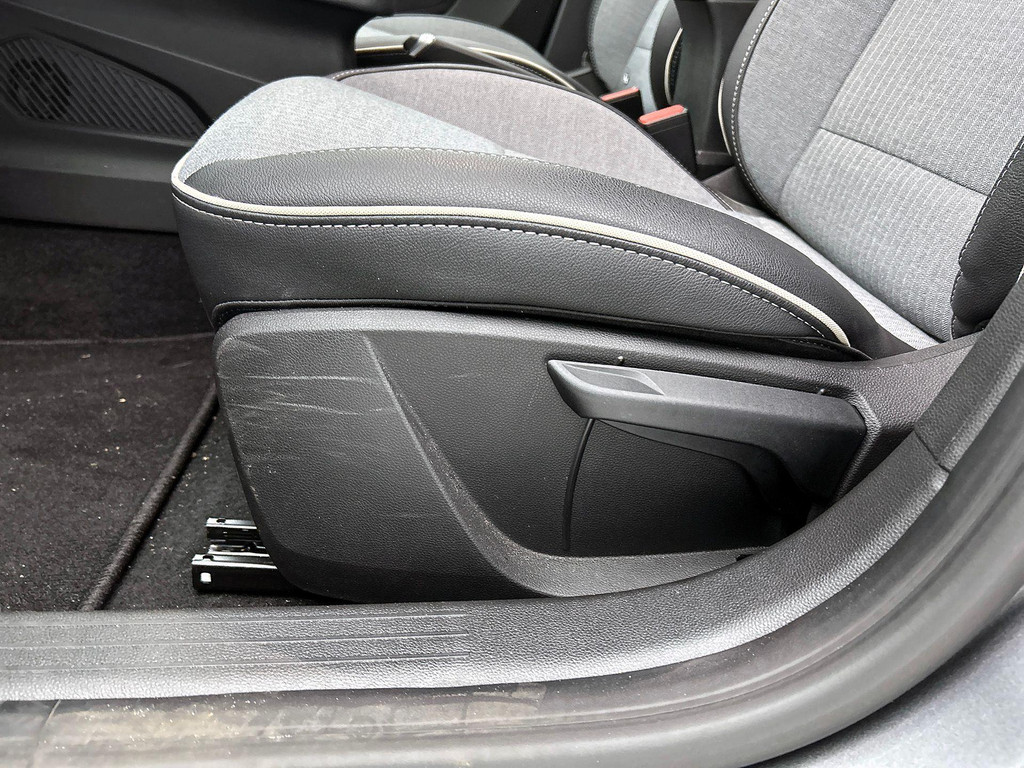 Renault Clio (GZK54J) met abonnement