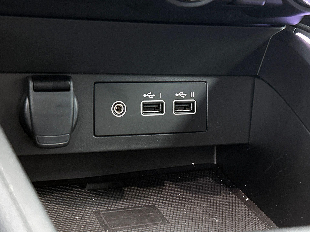 Renault Clio (GZK54J) met abonnement