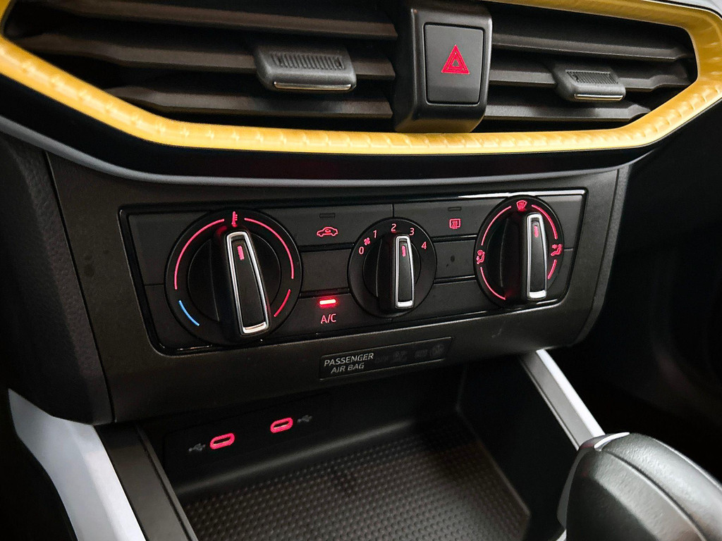 Seat Arona (JRJ09H) met abonnement