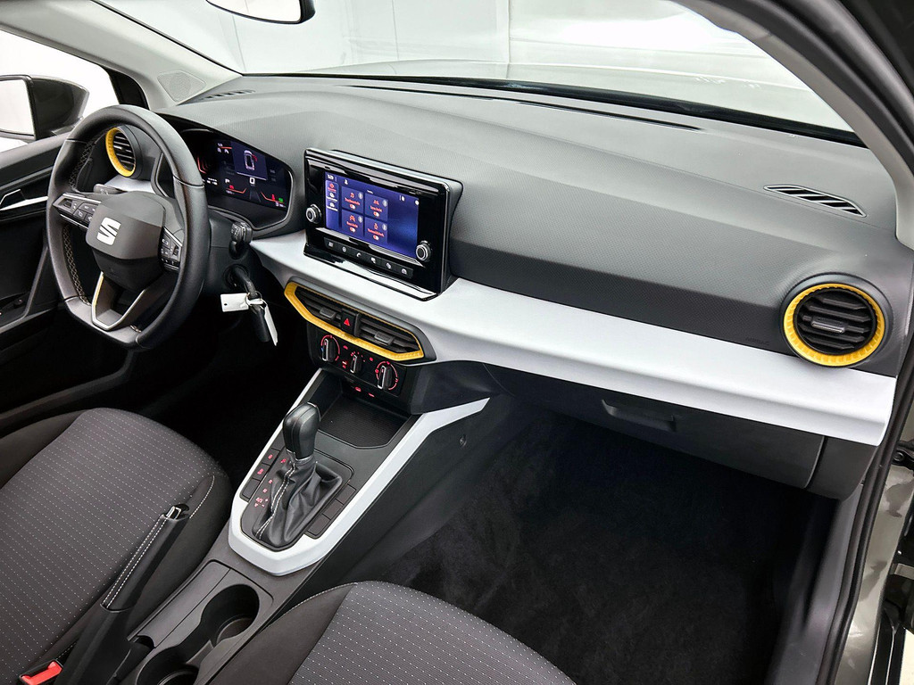 Seat Arona (JRJ09H) met abonnement