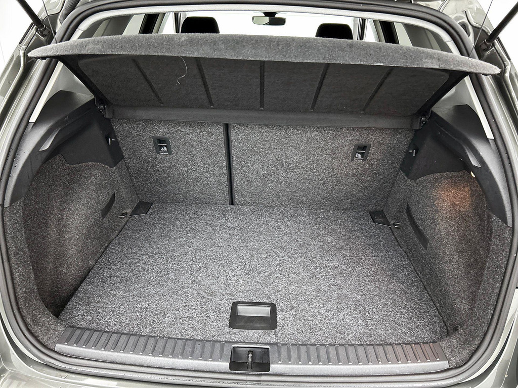 Seat Arona (JRJ09H) met abonnement