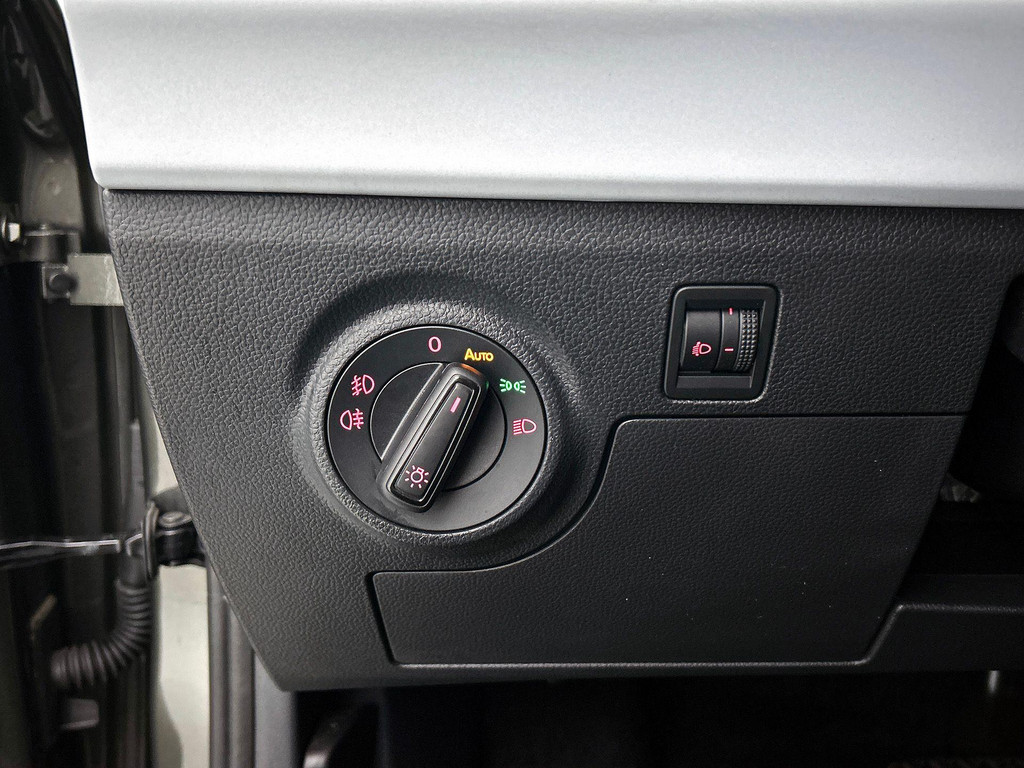 Seat Arona (JRJ09H) met abonnement