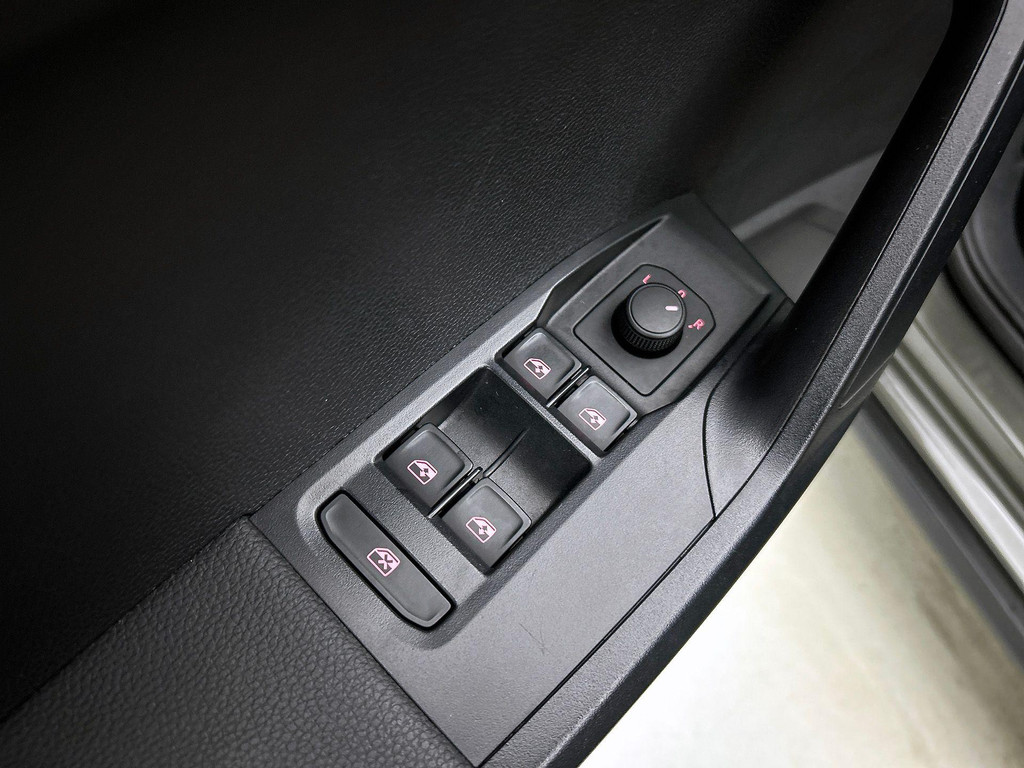 Seat Arona (JRJ09H) met abonnement