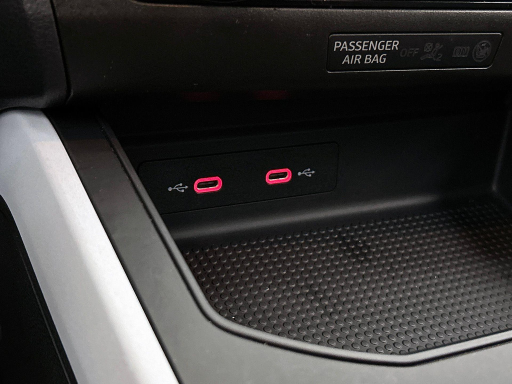 Seat Arona (JRJ09H) met abonnement