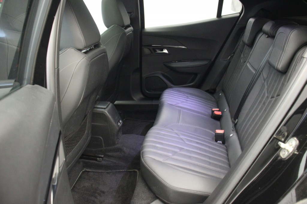 Peugeot e-2008 (K147FR) met abonnement