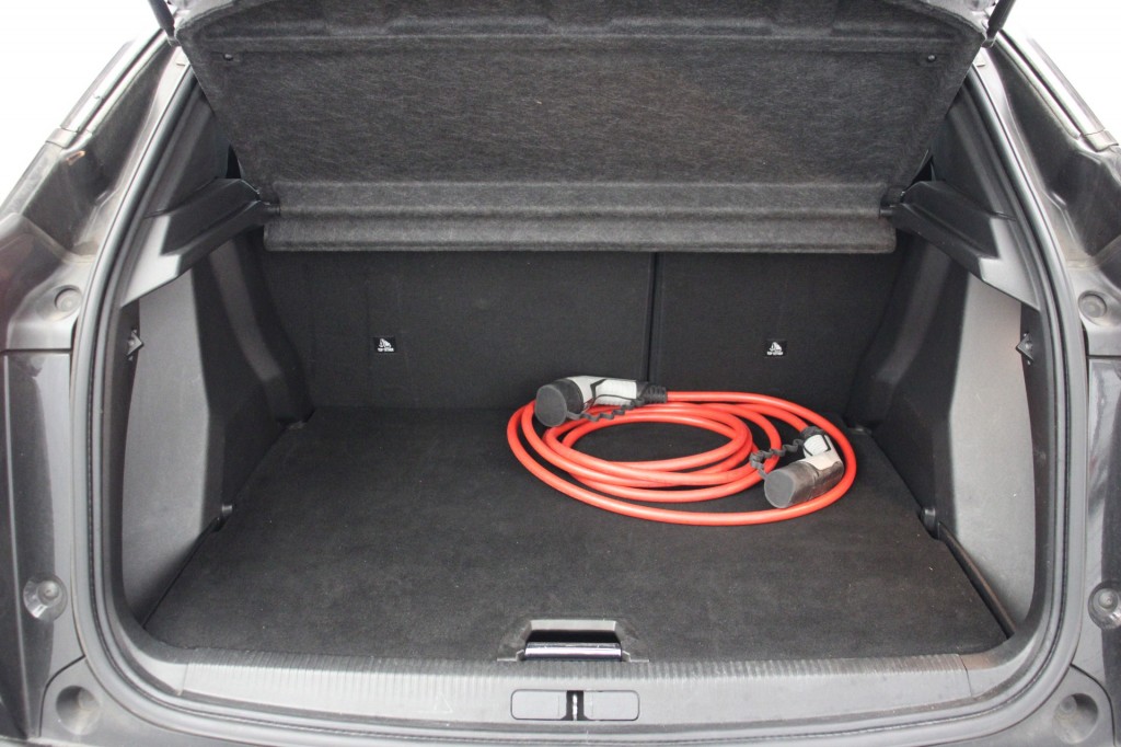 Peugeot e-2008 (K147FR) met abonnement