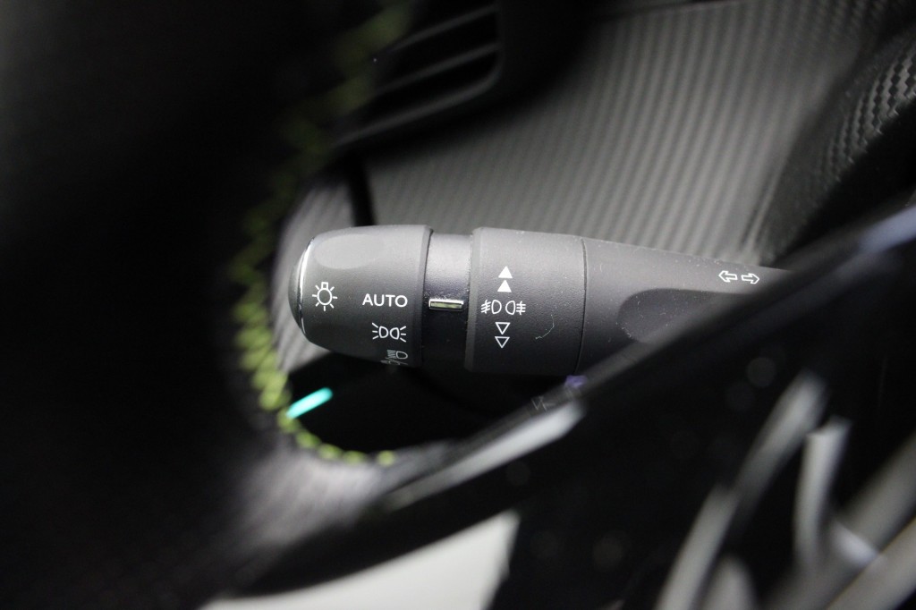 Peugeot e-2008 (K147FR) met abonnement