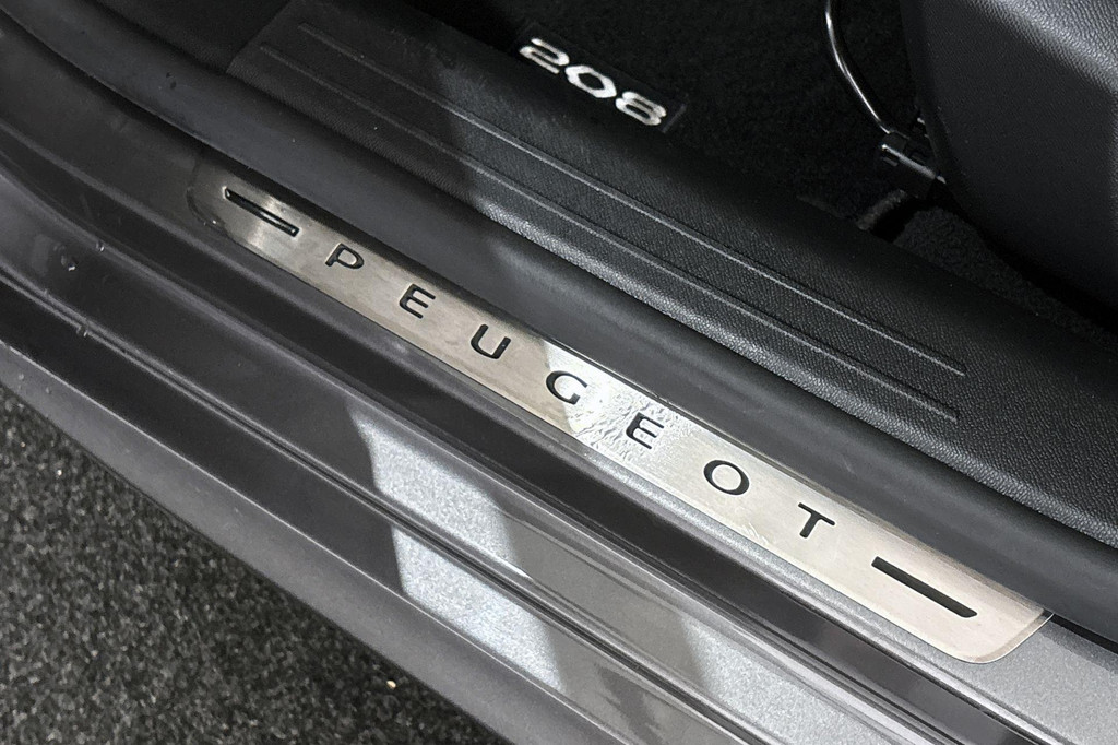 Peugeot 208 (T969FJ) met abonnement