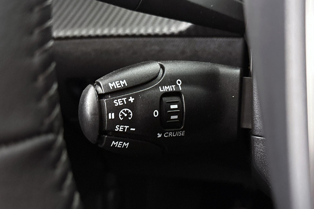 Peugeot 208 (T969FJ) met abonnement