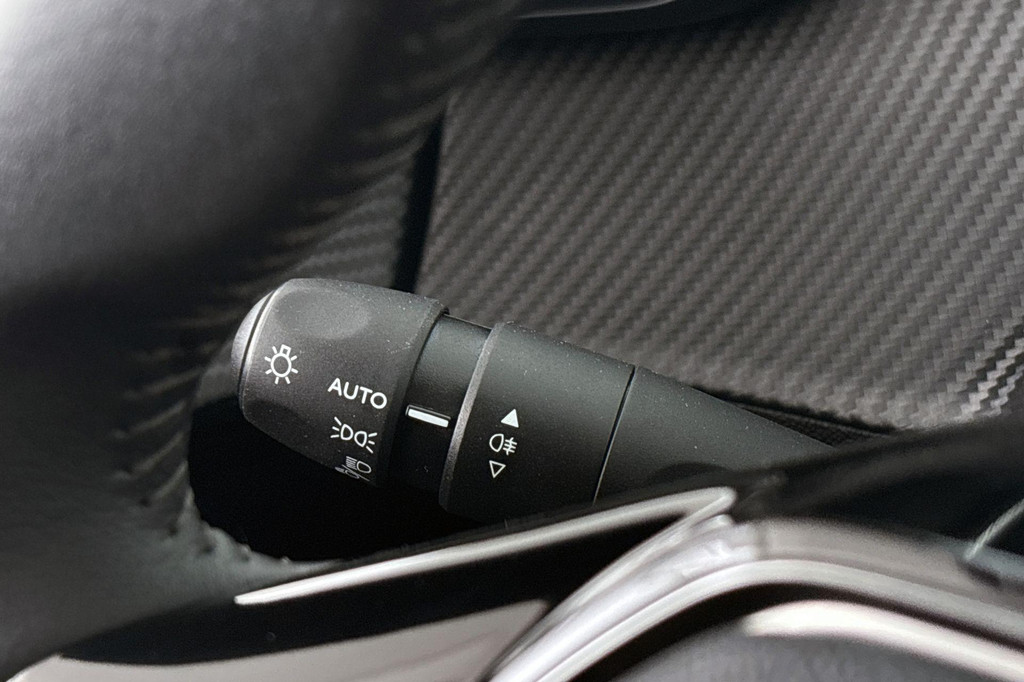 Peugeot 208 (T969FJ) met abonnement