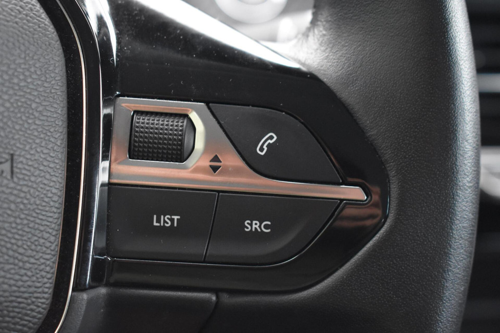 Peugeot e-208 (K644HF) met abonnement