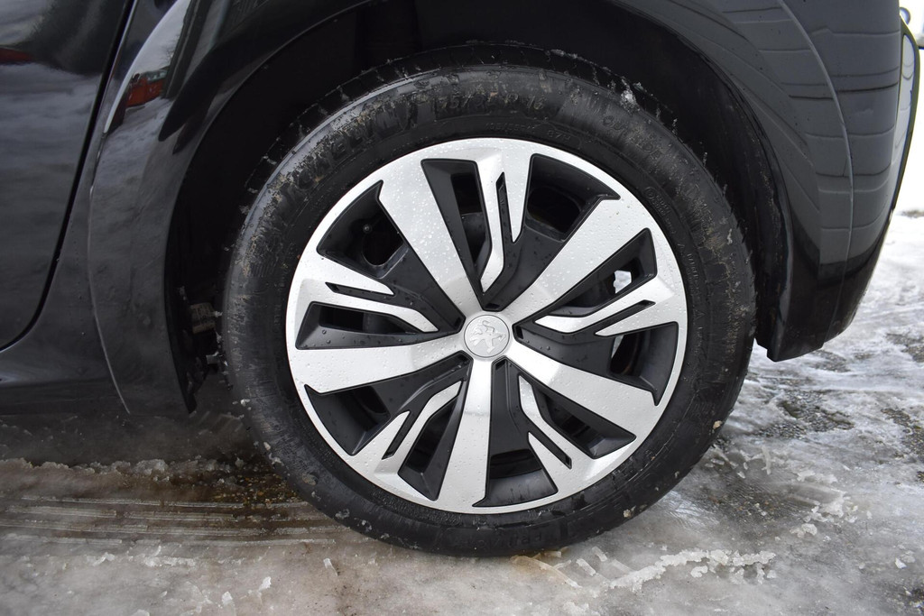 Peugeot e-208 (K644HF) met abonnement