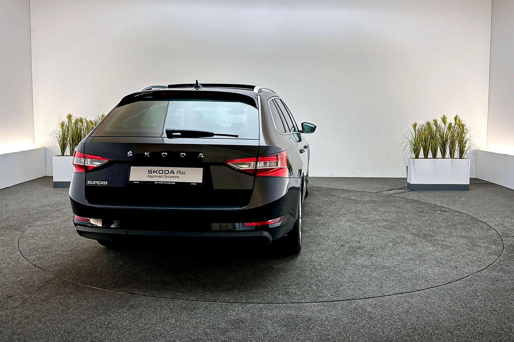 ŠKODA Superb (N476XX) met abonnement