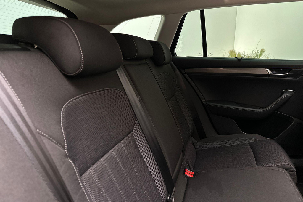 ŠKODA Superb (N476XX) met abonnement