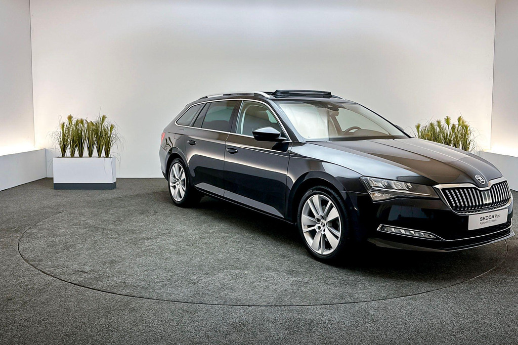 ŠKODA Superb (N476XX) met abonnement