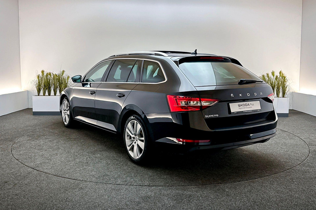 ŠKODA Superb (N476XX) met abonnement