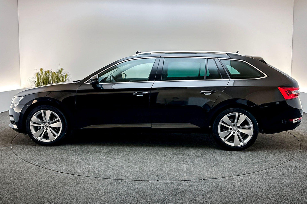 ŠKODA Superb (N476XX) met abonnement
