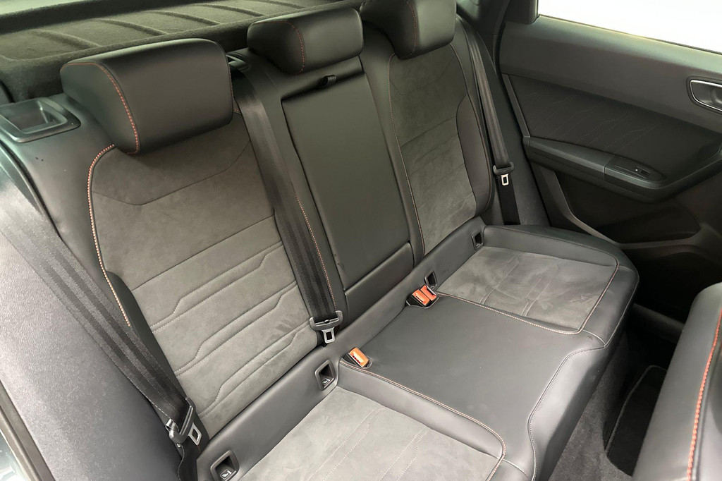 Seat Ateca (JVD21N) met abonnement