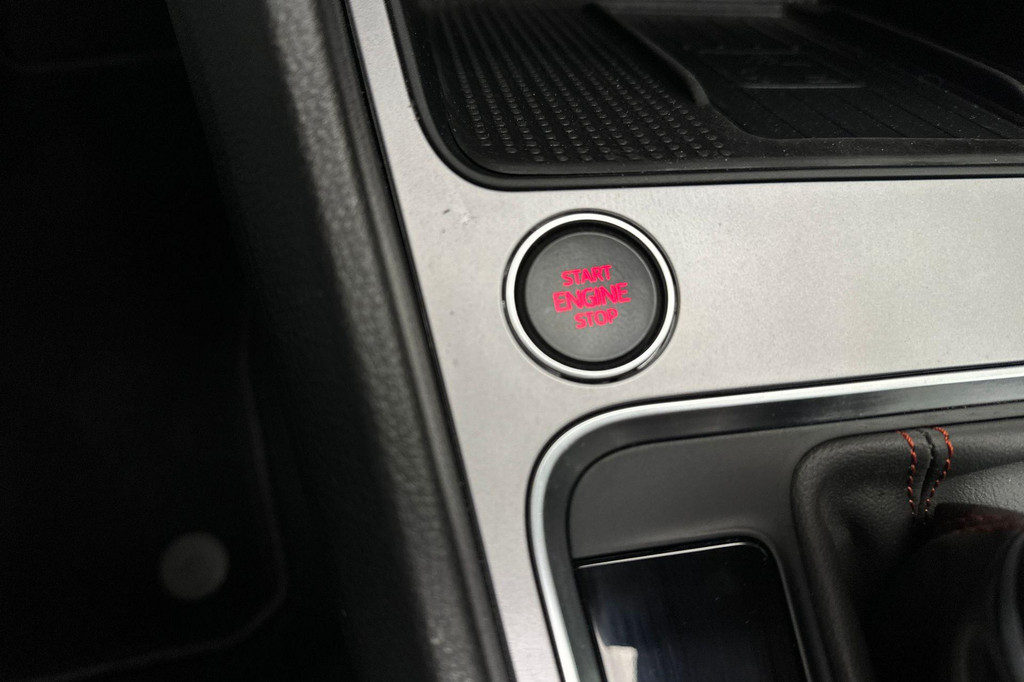 Seat Ateca (JVD21N) met abonnement