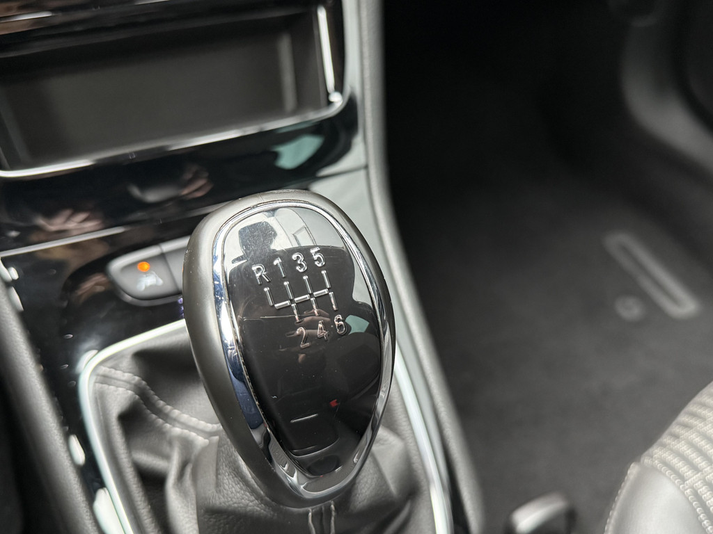 Opel Astra (S852NV) met abonnement