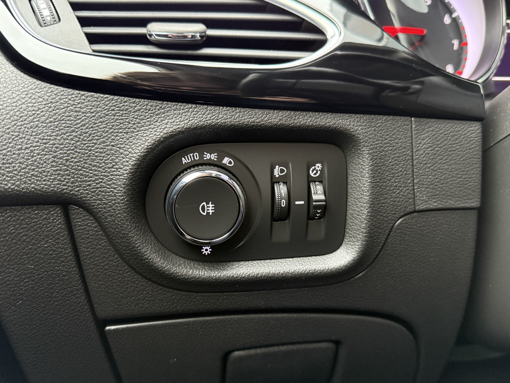 Opel Astra (S852NV) met abonnement