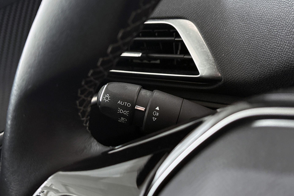 Peugeot 5008 (L759FR) met abonnement