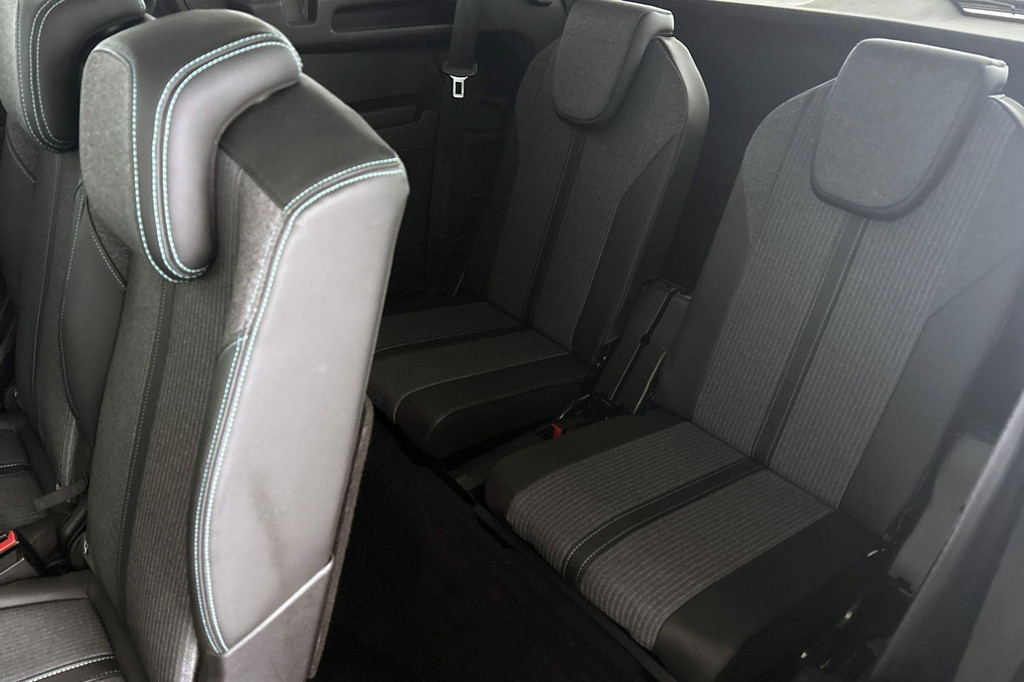 Peugeot 5008 (L759FR) met abonnement