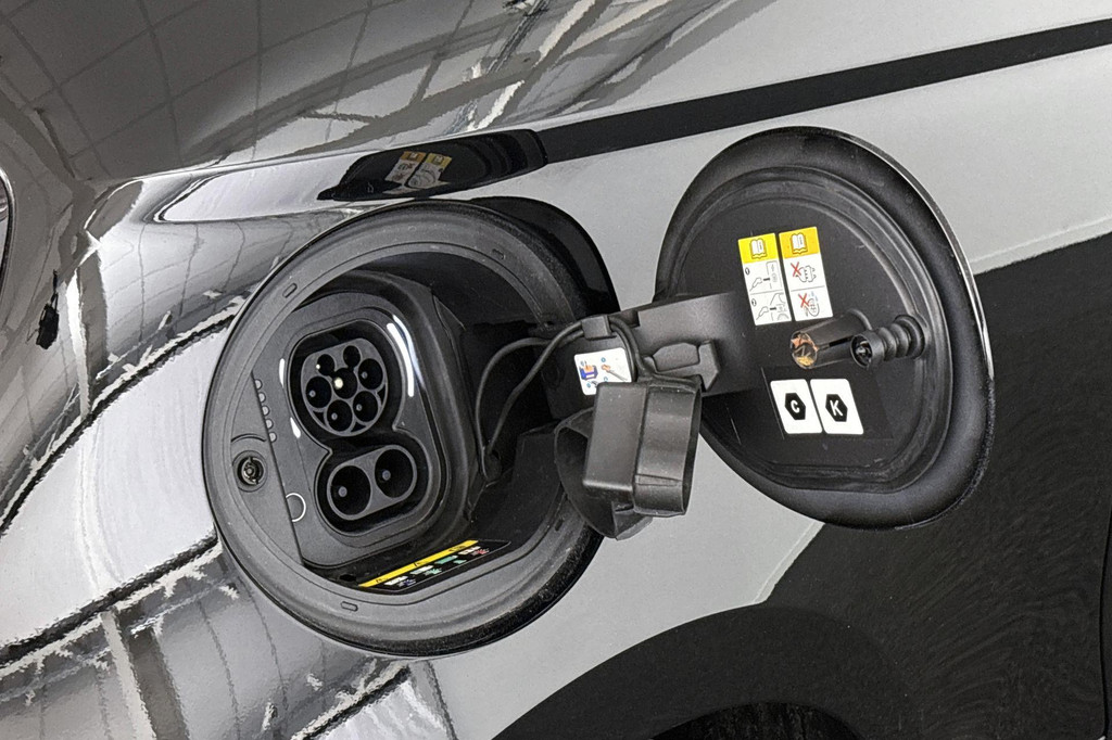 Fiat 500e (T377XT) met abonnement